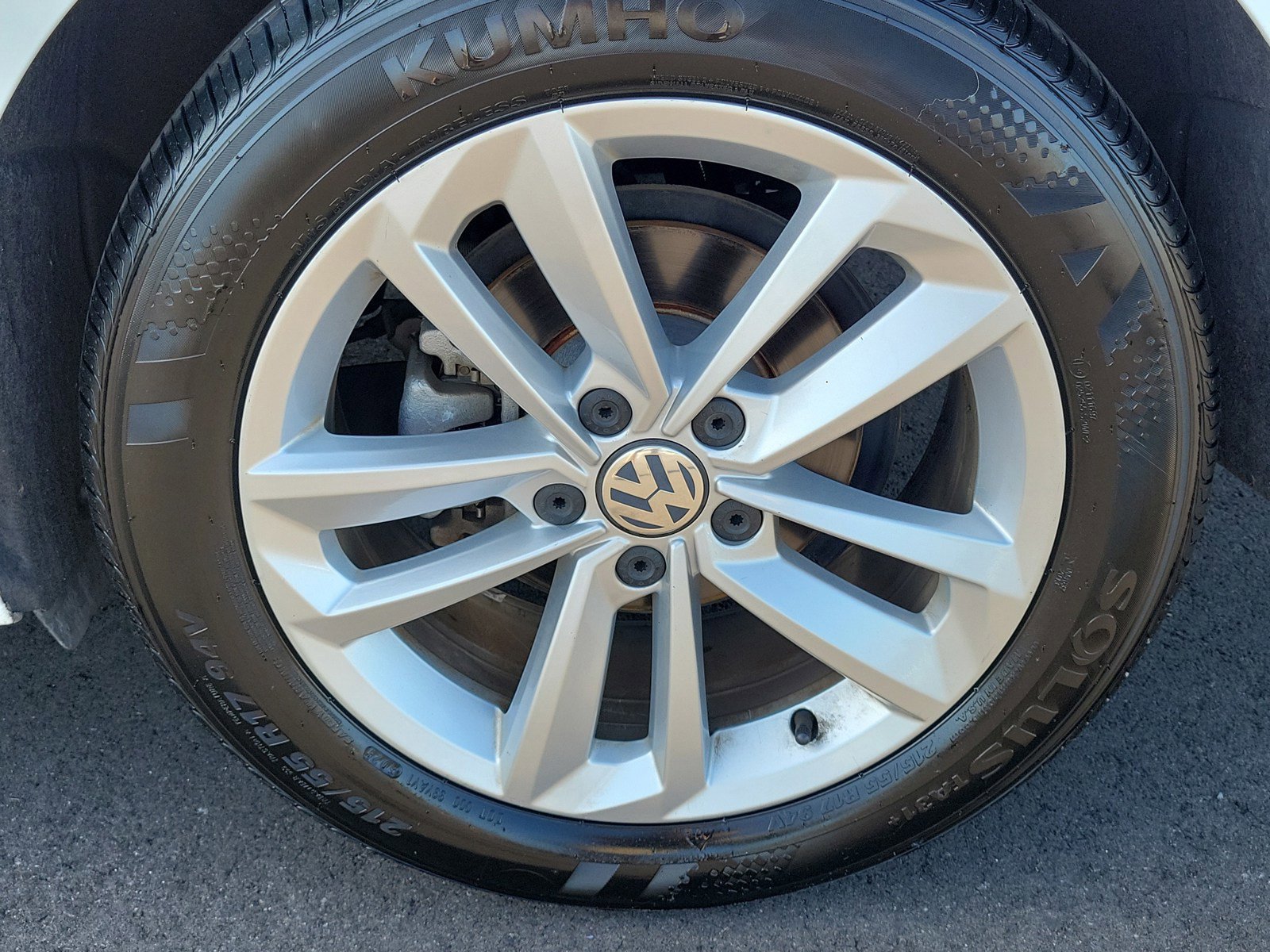 Used 2020 Volkswagen Passat 2.0T SE FWD image 12