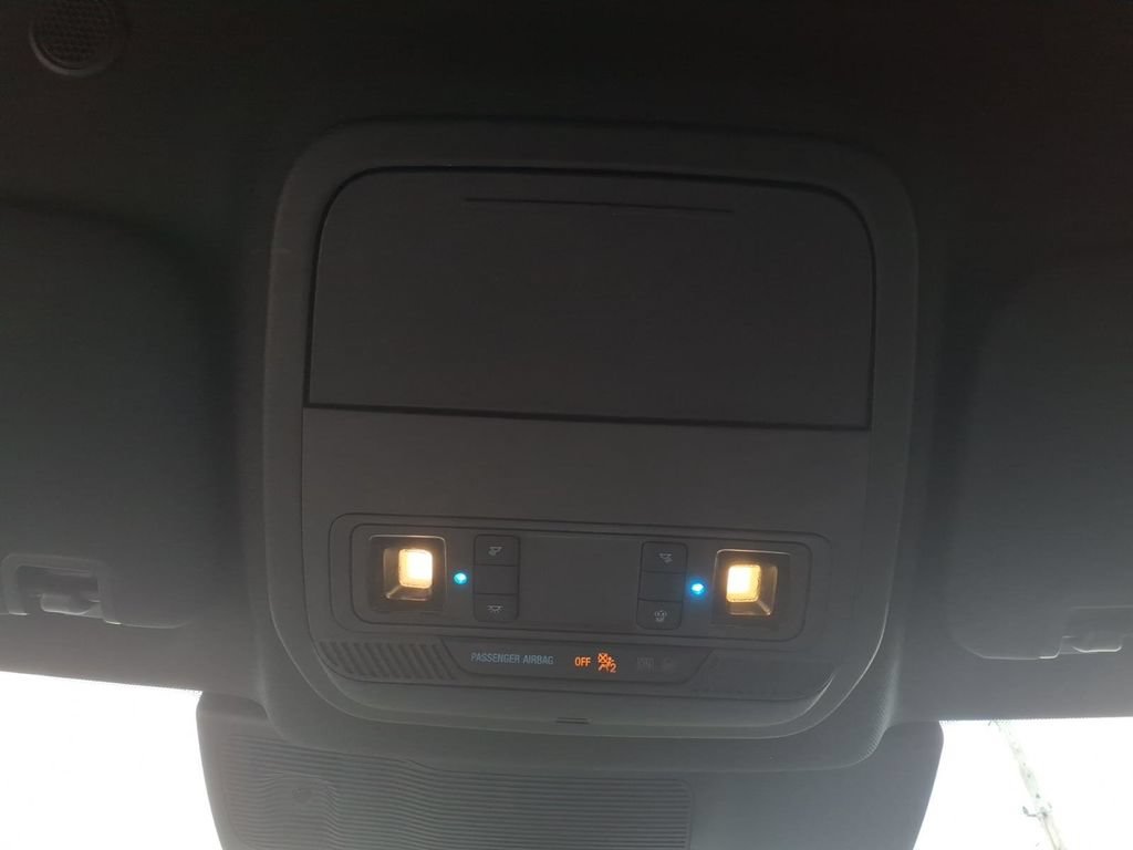 Used 2020 Ford Explorer XLT w/ Equipment Group 202A AWD/4WD image 22