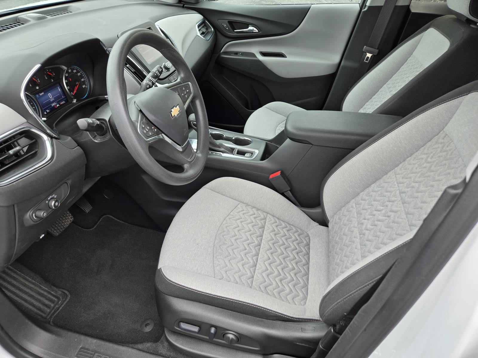 Used 2023 Chevrolet Equinox LS w/ LS Convenience Package FWD image 16