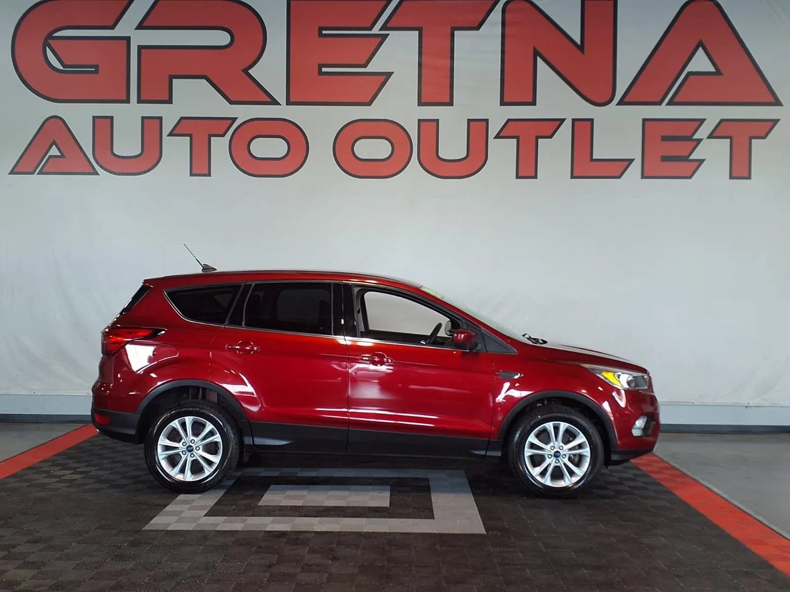 Used 2019 Ford Escape SE AWD/4WD image 1