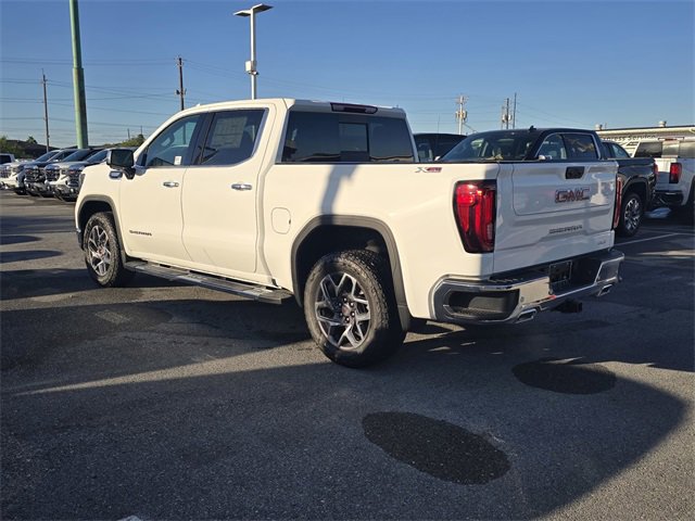 New 2026 GMC Sierra 1500 SLT image 7