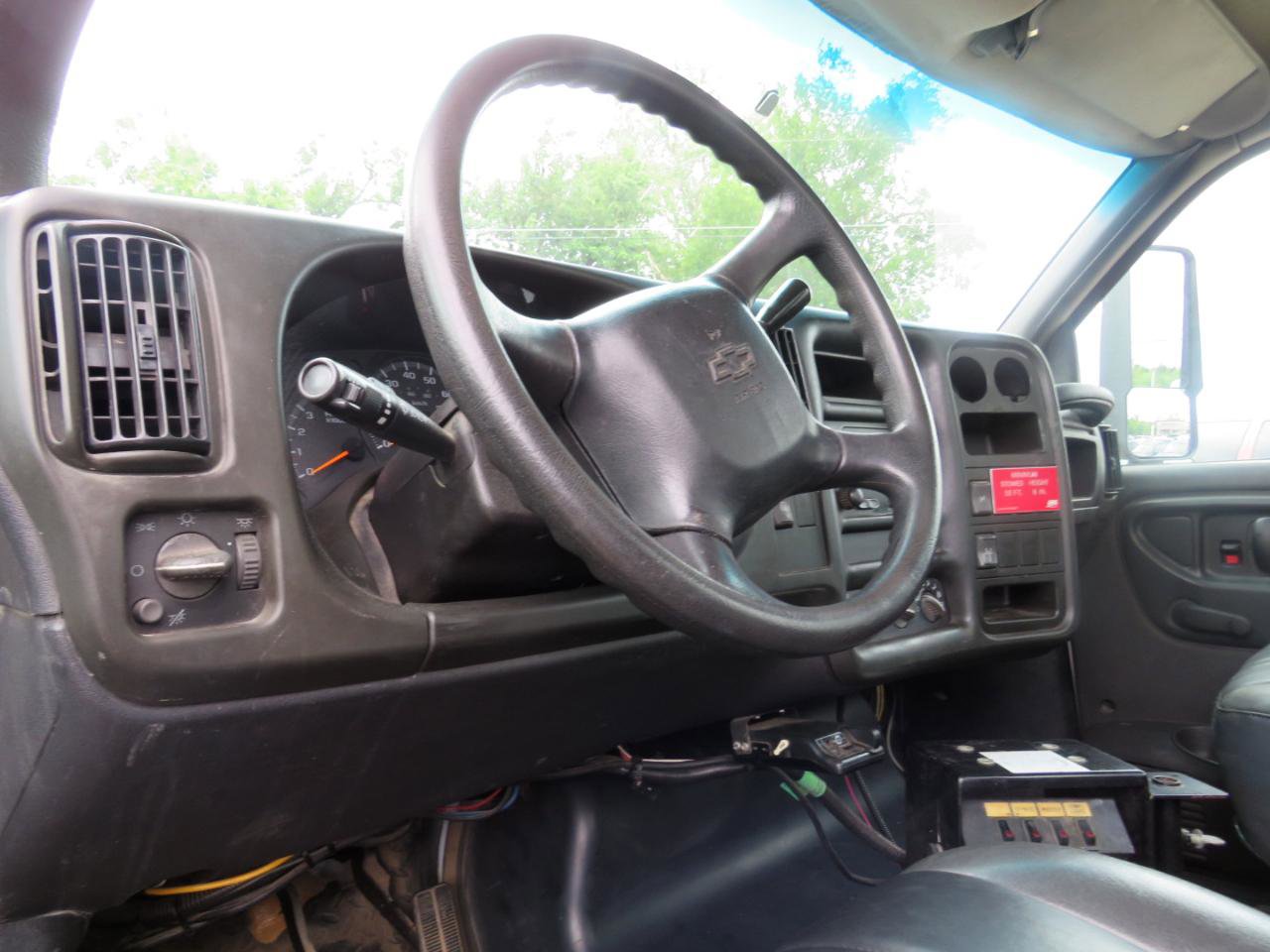 Used 2005 Chevrolet Kodiak C4500 2WD Regular Cab image 7