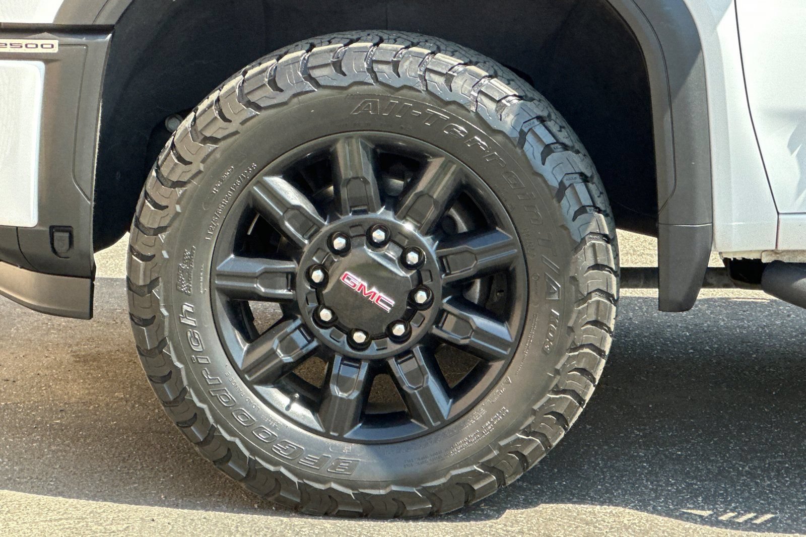 Used 2024 GMC Sierra 2500 AT4 w/ AT4 Preferred Package AWD/4WD image 29