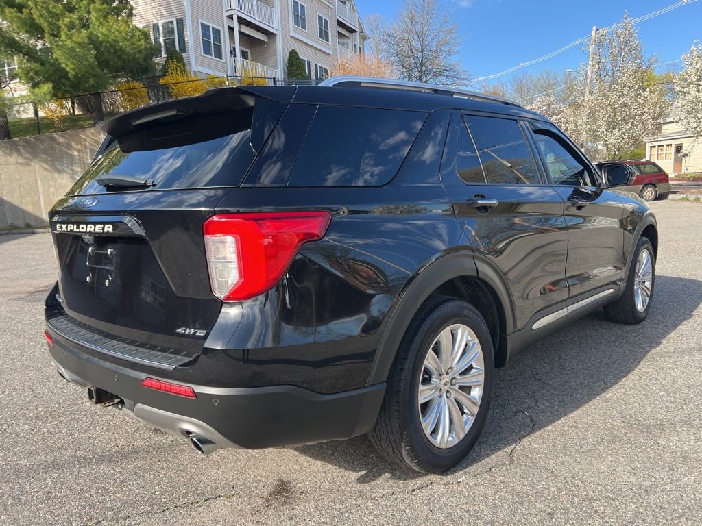 Used 2022 Ford Explorer Limited w/ Equipment Group 301A AWD/4WD image 6