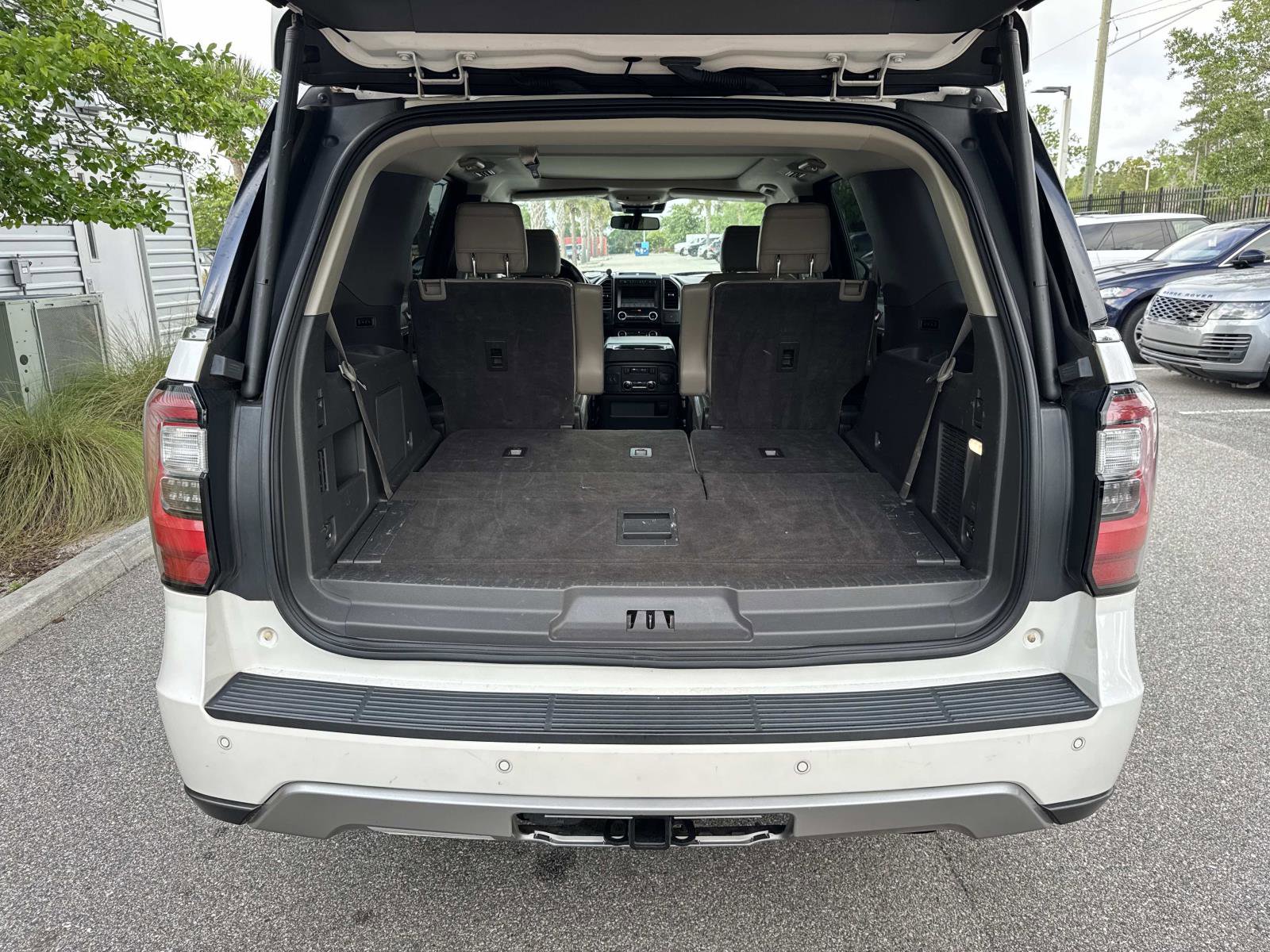 Used 2018 Ford Expedition Limited w/ Equipment Group 301A image 11