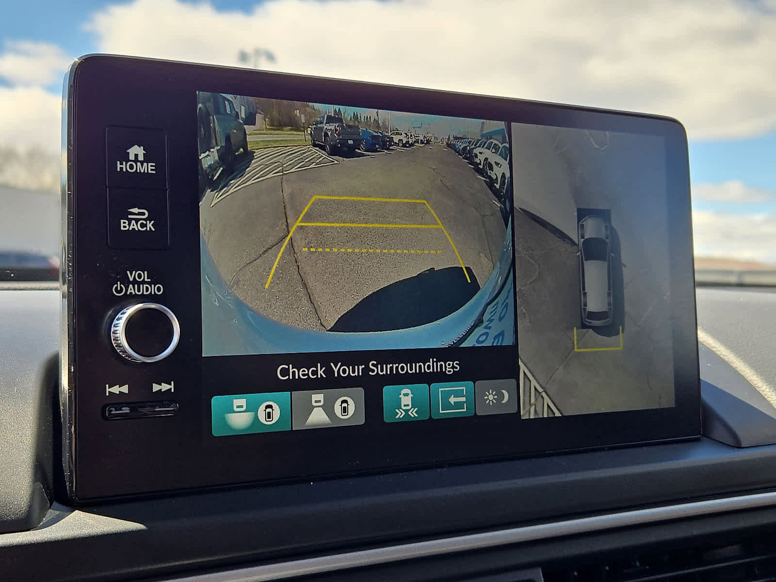 Used 2025 Honda Pilot Elite image 19