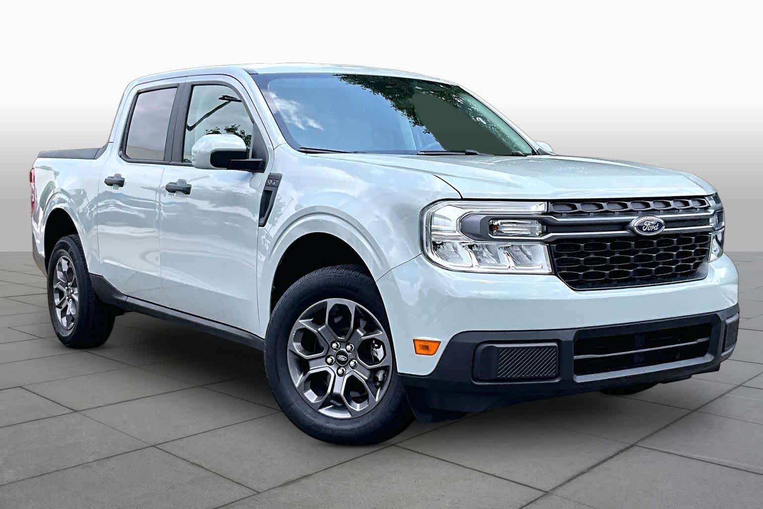 Used 2023 Ford Maverick XLT w/ XLT Luxury Package FWD image 3
