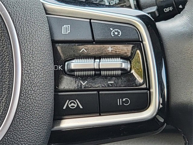 Used 2023 Kia Carnival LX image 35