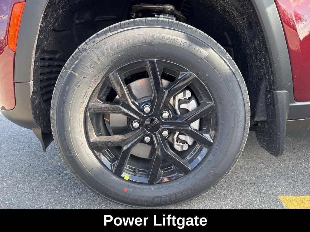 New 2026 Jeep Grand Cherokee L 4WD image 18