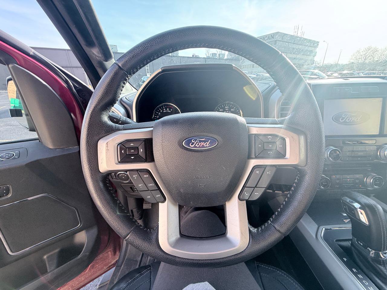 Used 2015 Ford F150 Lariat w/ Equipment Group 502A Luxury AWD/4WD image 14