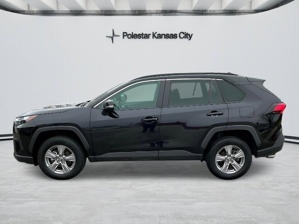 Used 2025 Toyota RAV4 XLE FWD image 8