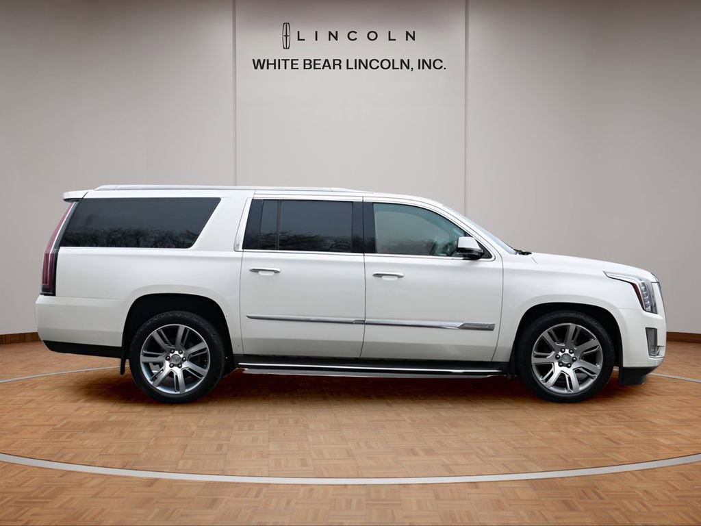 Used 2015 Cadillac Escalade ESV Luxury AWD/4WD image 4