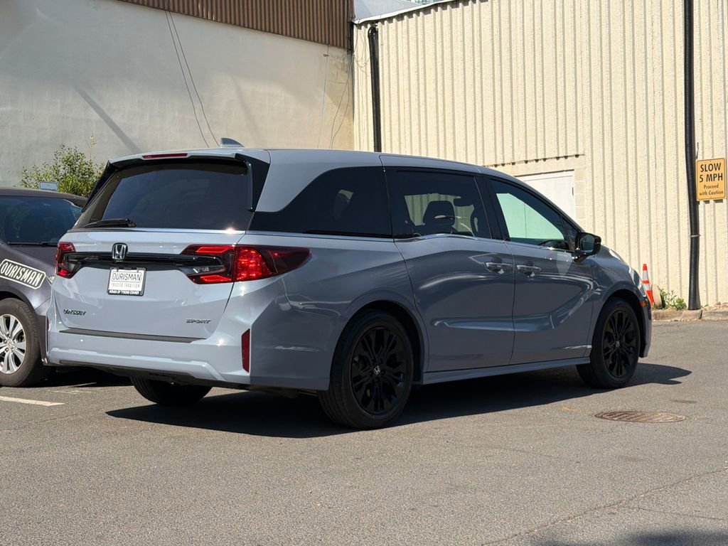 Used 2025 Honda Odyssey Sport-L image 4