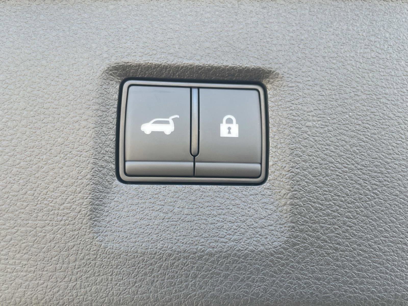 Certified 2025 INFINITI QX60 Luxe w/ Black Edition image 9