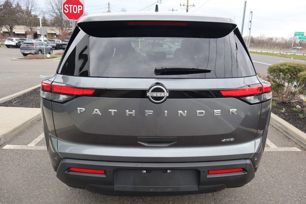 Certified 2024 Nissan Pathfinder S image 7