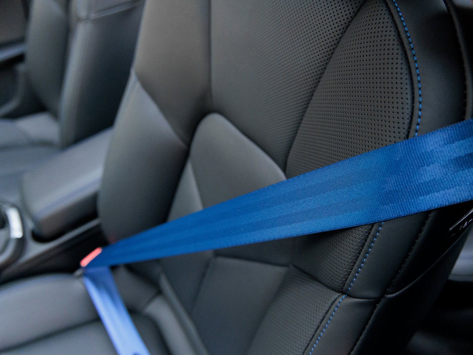 New 2025 Porsche Macan AWD/4WD image 15