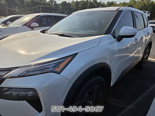 Certified 2026 Nissan Rogue SV w/ Cold Weather Package FWD image 9