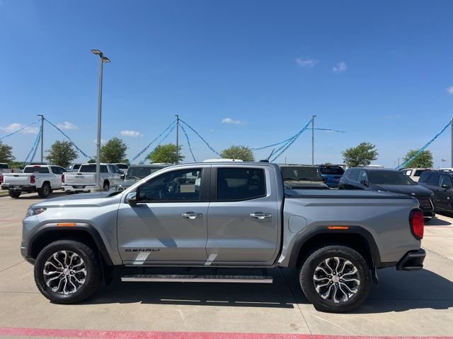 Used 2025 GMC Canyon Denali image 3