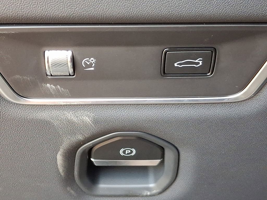 Used 2025 Lotus Emira image 23