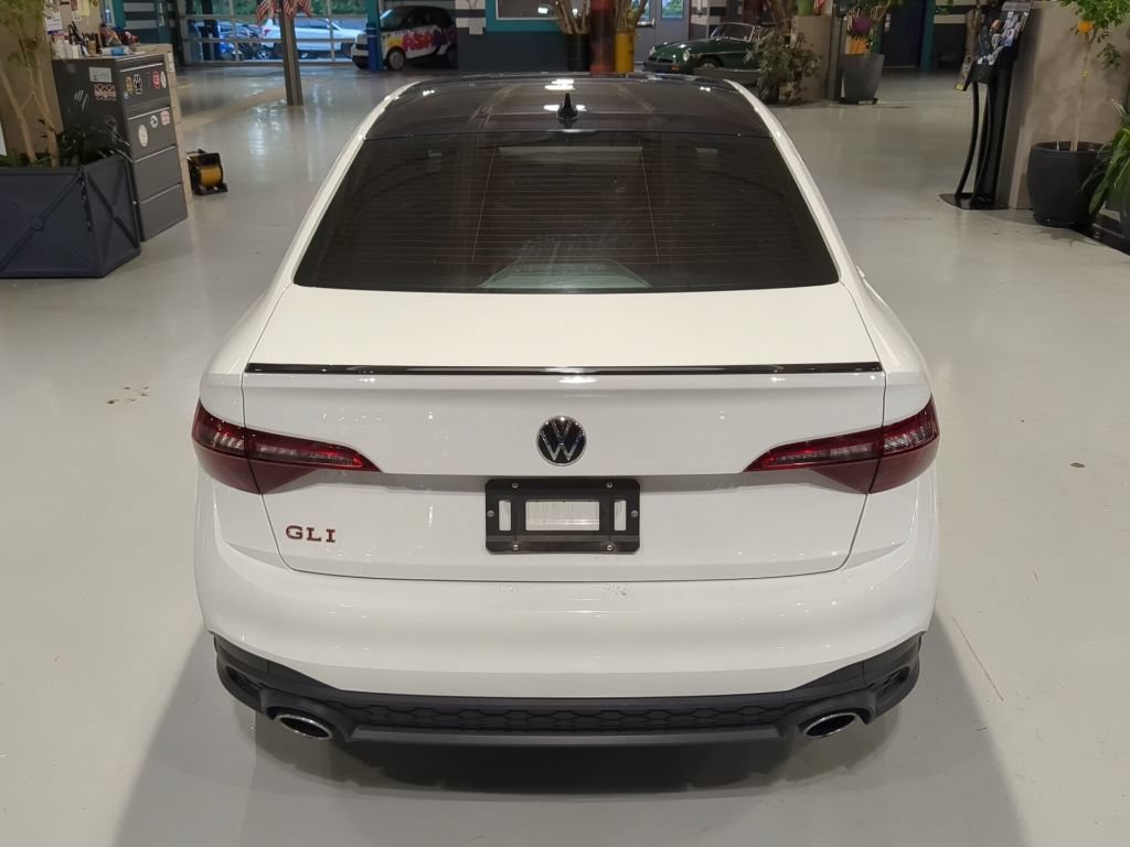 Used 2024 Volkswagen Jetta GLI Autobahn w/ GLI Black Package FWD image 9