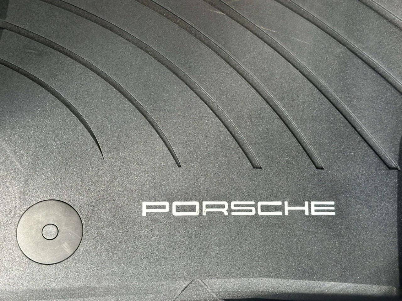 Used 2015 Porsche Cayenne Turbo AWD/4WD image 16