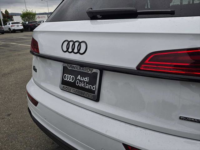 Used 2023 Audi Q5 2.0T Prestige w/ Prestige Package image 15