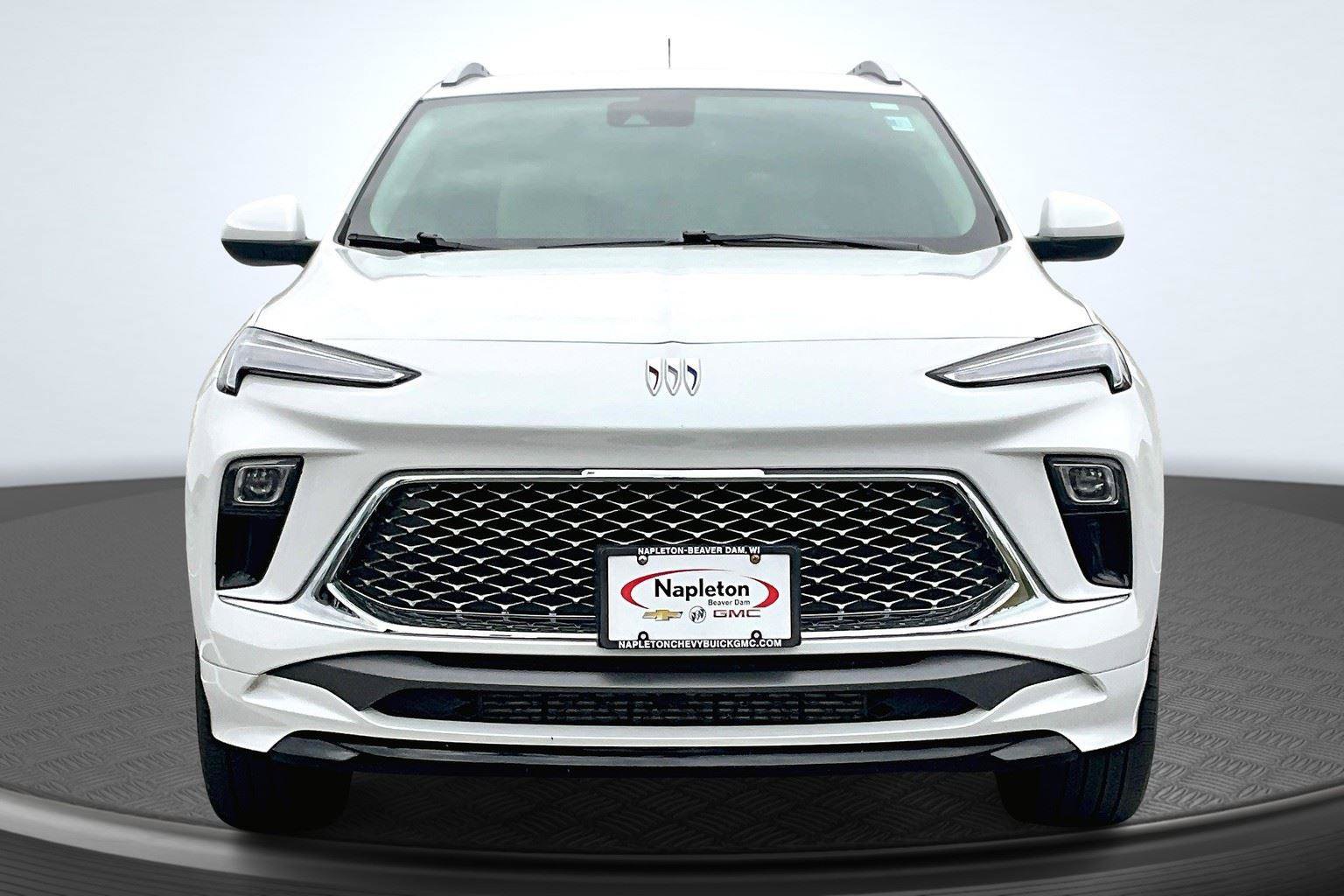 Certified 2024 Buick Encore GX Avenir image 3