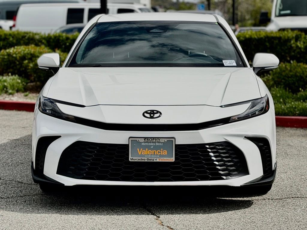 Used 2025 Toyota Camry SE w/ Convenience Package FWD image 5