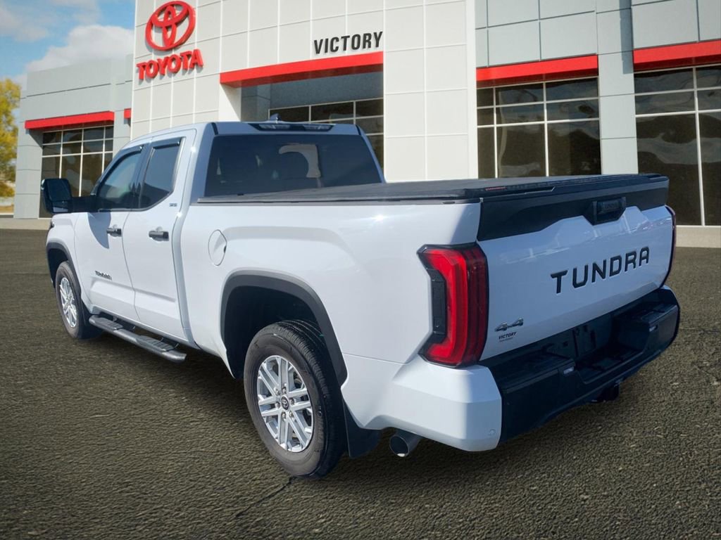 Used 2022 Toyota Tundra SR5 w/ SR5 Convenience Package image 5