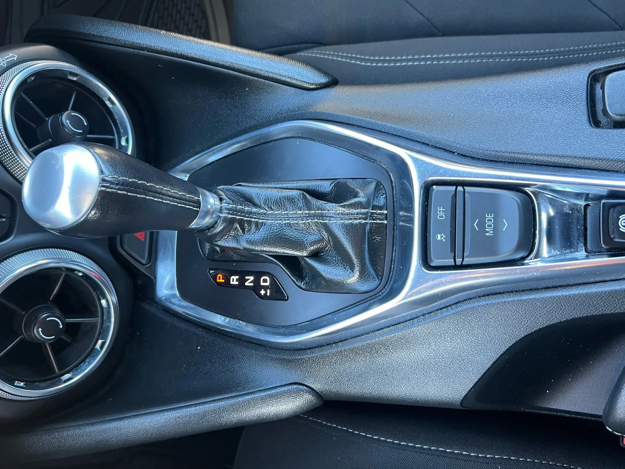 Used 2020 Chevrolet Camaro LT RWD image 19