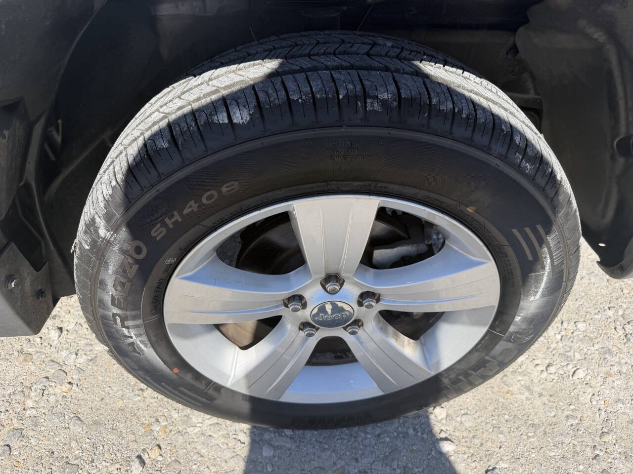 Used 2016 Jeep Patriot Latitude AWD/4WD image 12