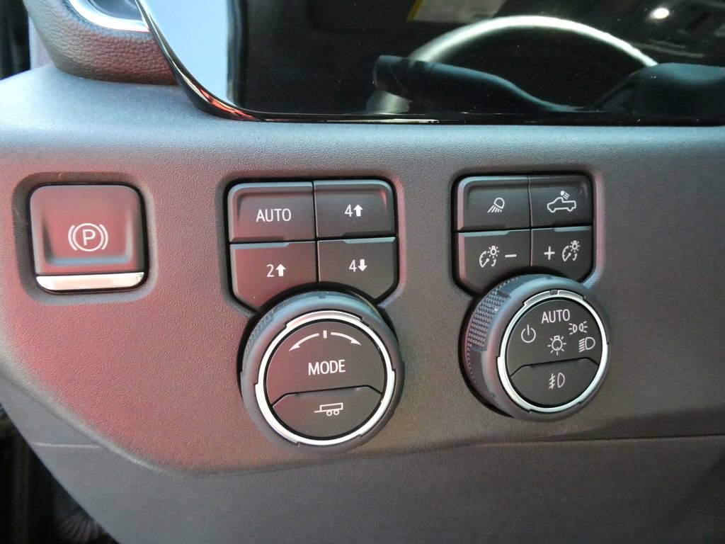 Certified 2022 Chevrolet Silverado 1500 LT Trail Boss w/ LT Trail Boss Premium Package AWD/4WD image 29