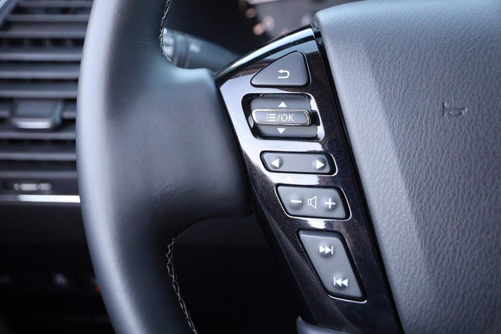 Used 2023 INFINITI QX80 Premium Select w/ Cargo Package image 14