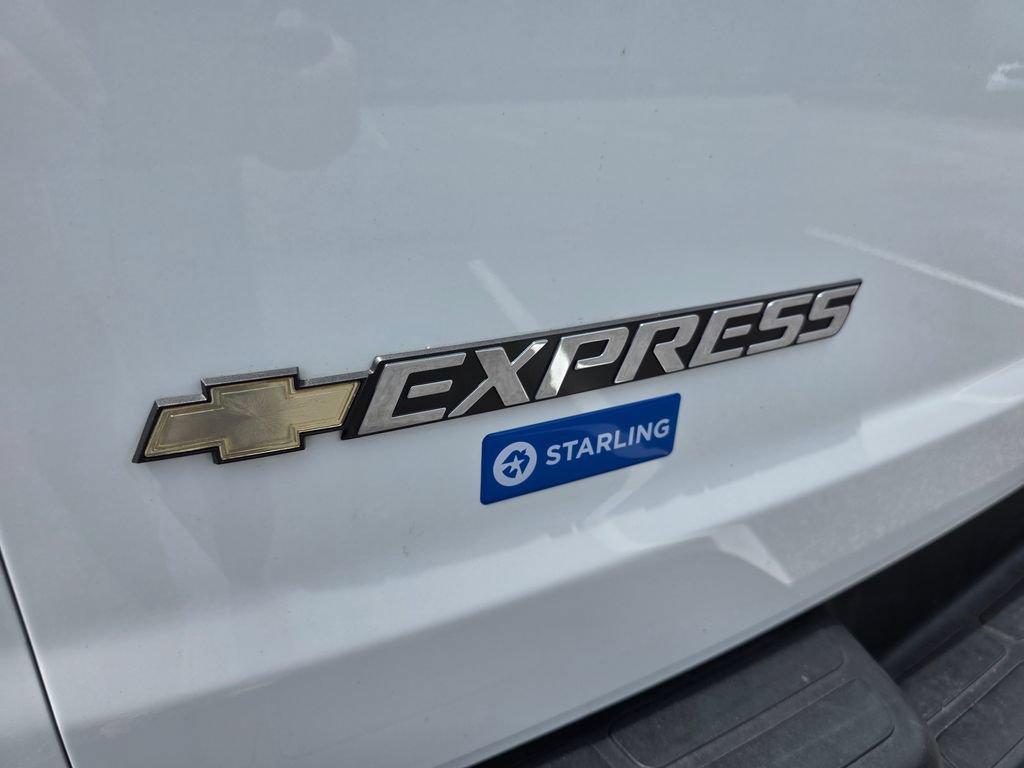 Used 2025 Chevrolet Express 3500 LT w/ LT Preferred Equipment Group RWD image 31
