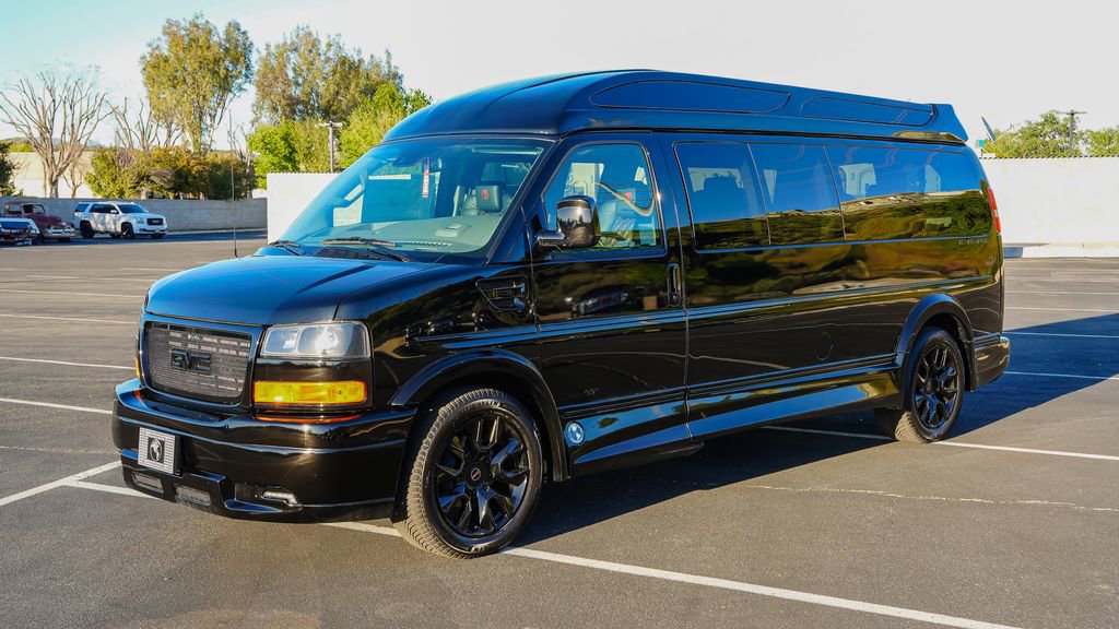 New 2026 GMC Savana 2500 Extended w/ Driver Convenience Package RWD video 3