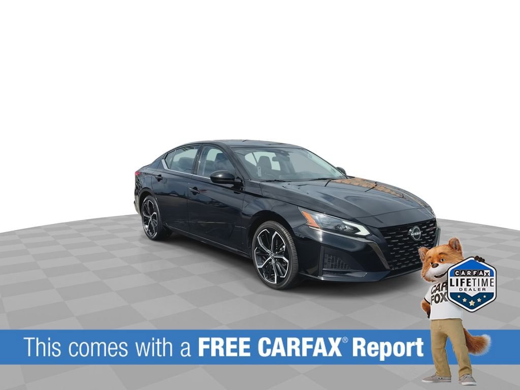 Used 2024 Nissan Altima 2.5 SR FWD image 46