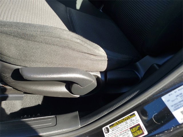 Used 2013 MAZDA MAZDA3 i SV image 21