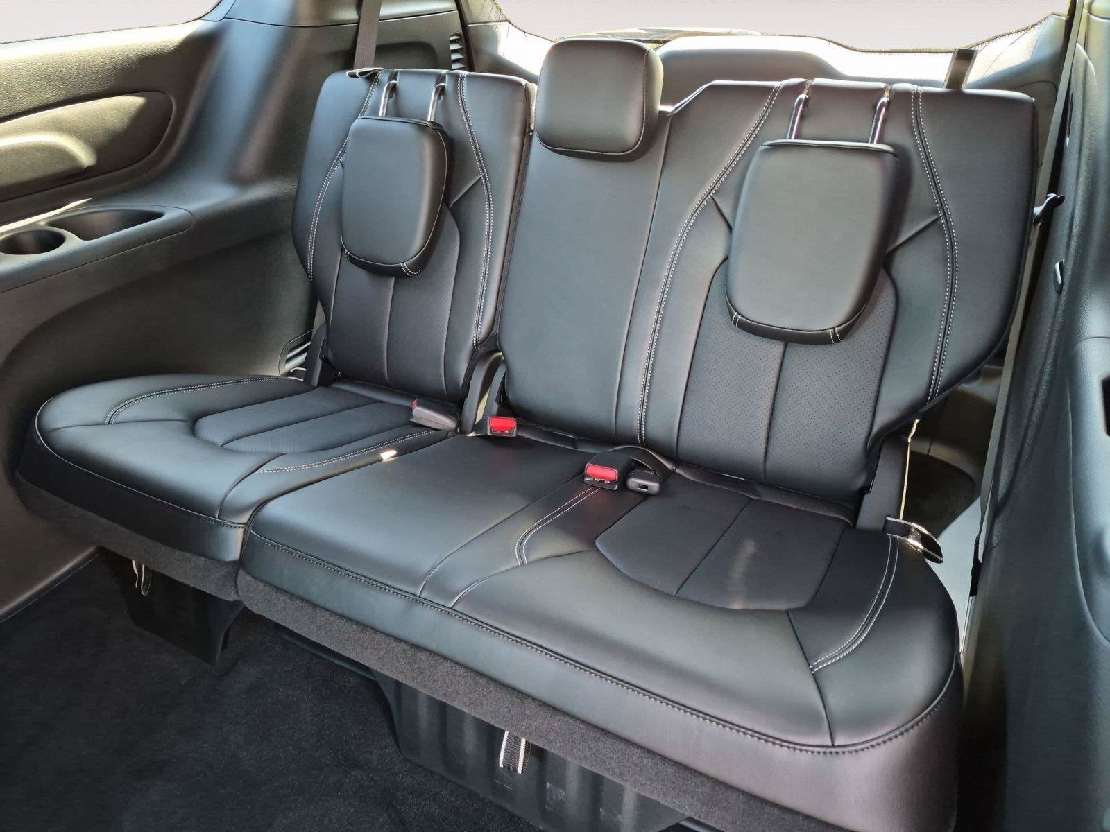 New 2026 Chrysler Voyager LX FWD image 11