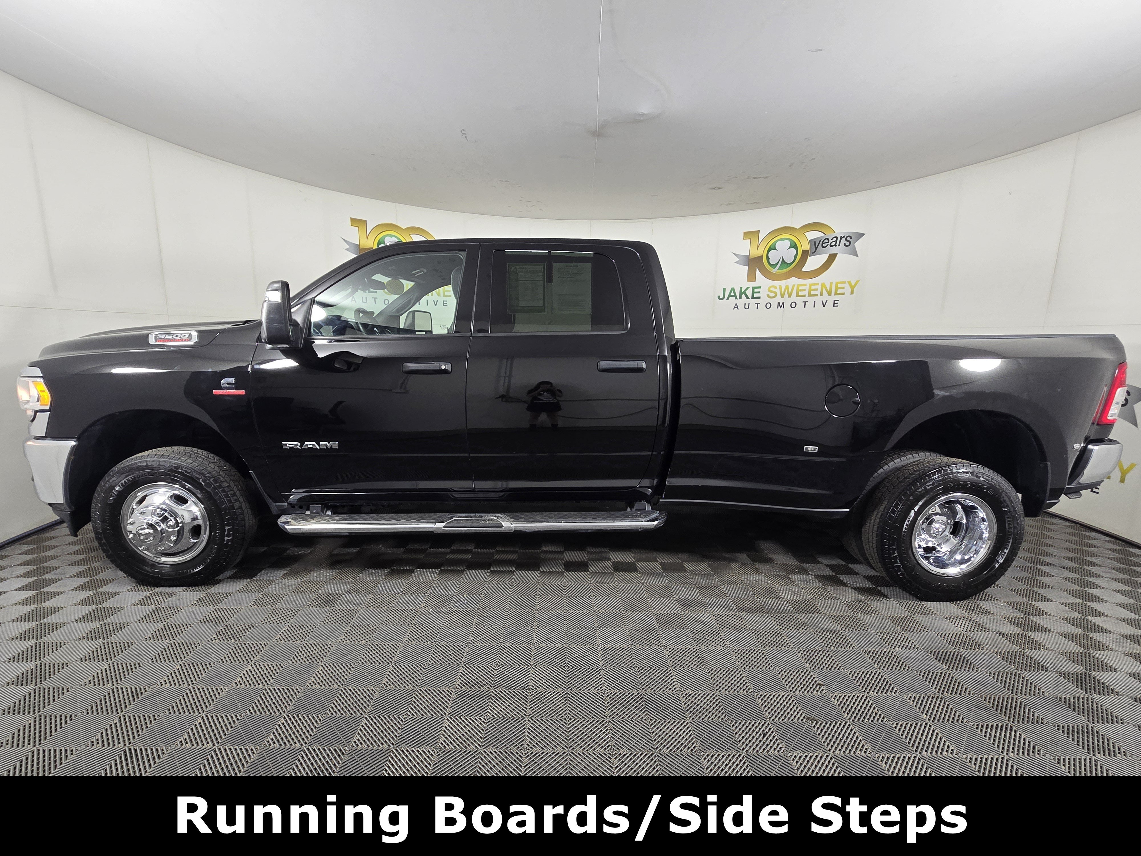 Used 2023 RAM 3500 Big Horn w/ Level 1 Equipment Group AWD/4WD image 4