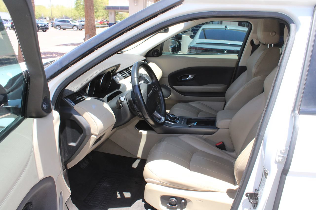 Used 2019 Land Rover Range Rover Evoque SE AWD/4WD image 11