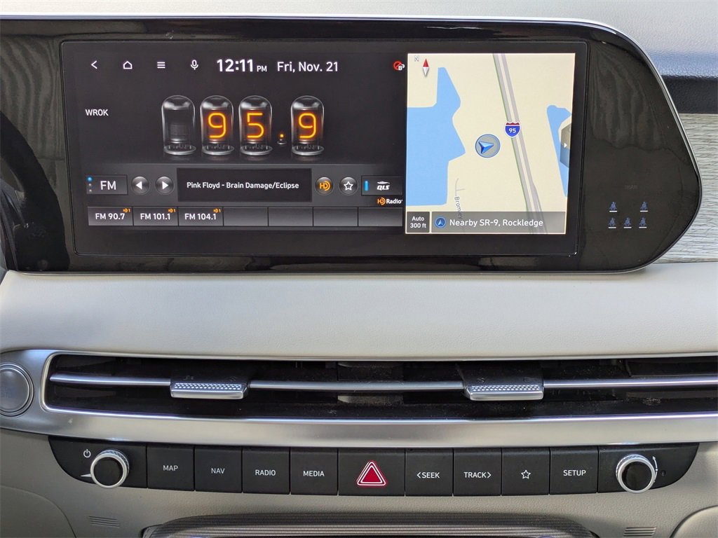 Used 2023 Hyundai Palisade Calligraphy image 19