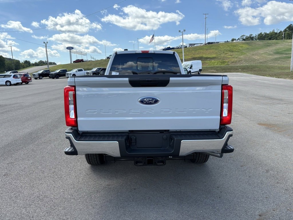 New 2026 Ford F250 XLT image 4