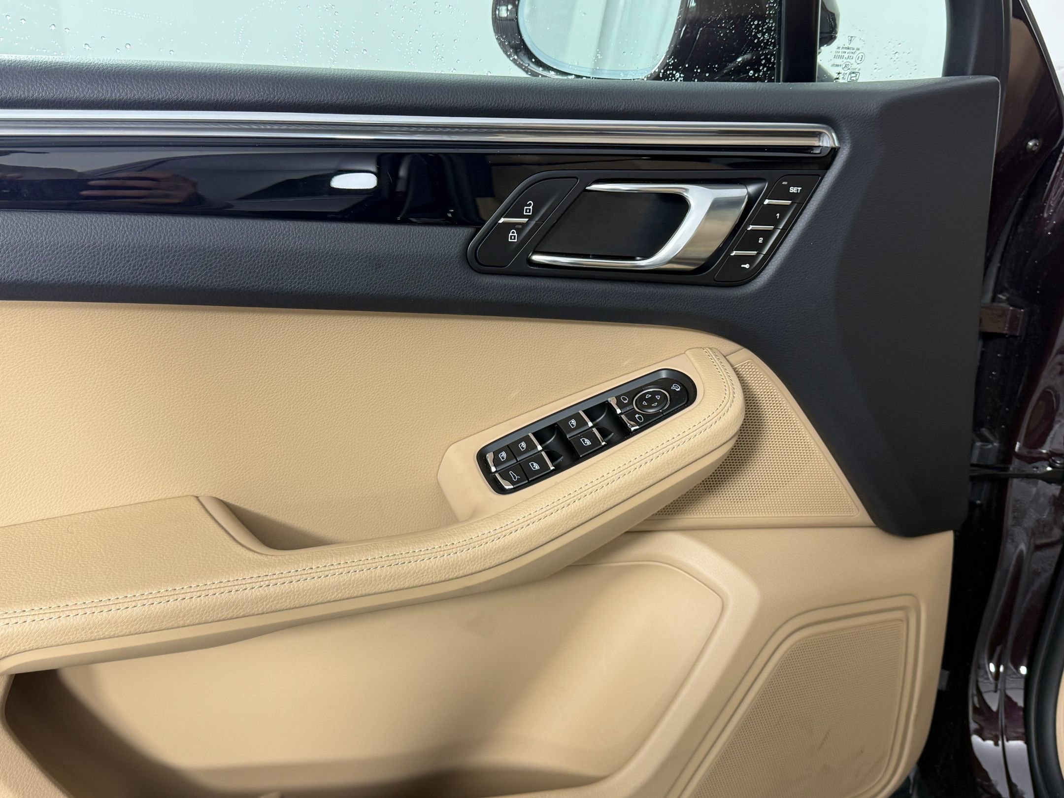 New 2025 Porsche Macan image 14