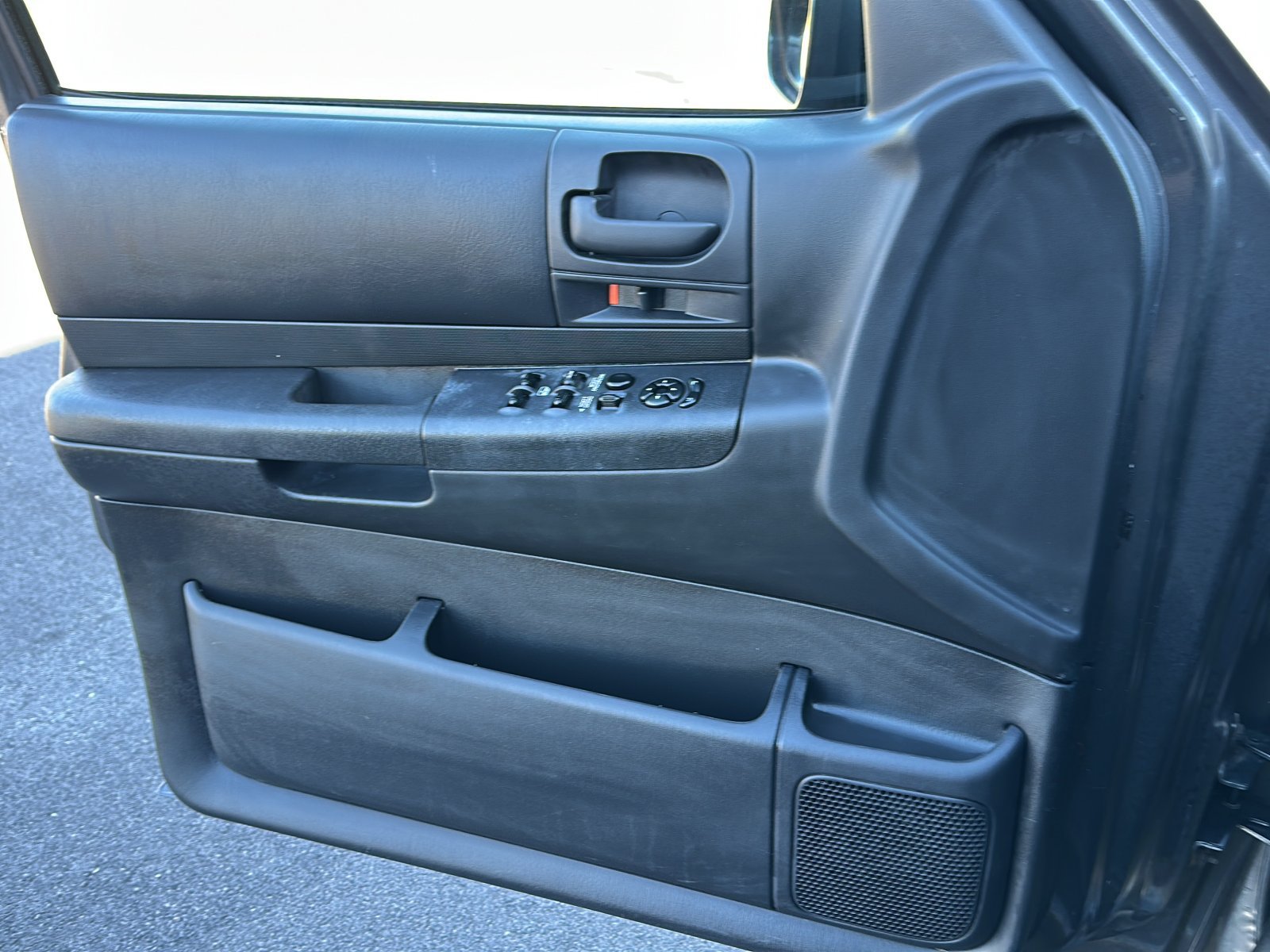 Used 2003 Dodge Durango Sport AWD/4WD image 18