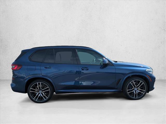 Used 2021 BMW X5 M50i image 4