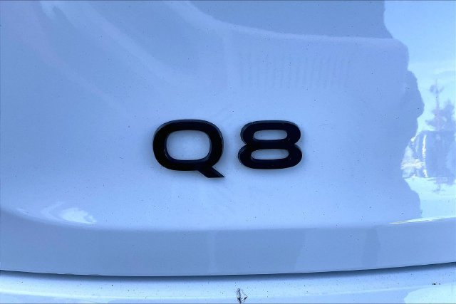 Certified 2024 Audi Q8 e-tron Premium Plus AWD/4WD image 8