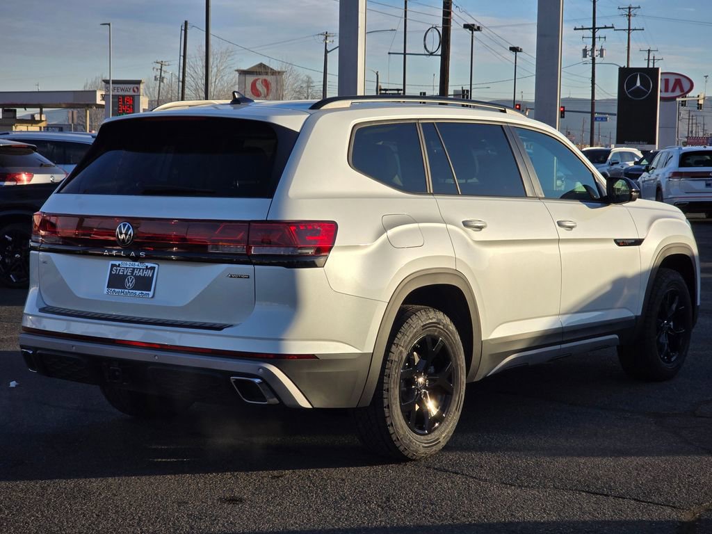 New 2026 Volkswagen Atlas Peak Edition image 5