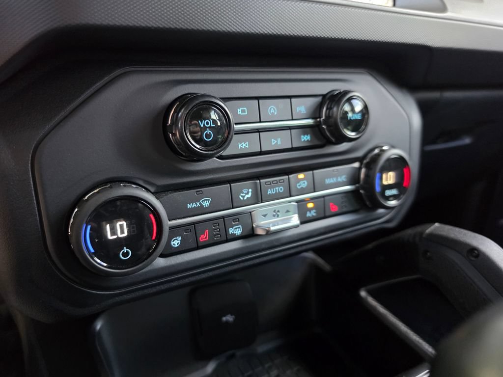 Used 2024 Ford Bronco Raptor w/ Interior Carbon Fiber Pack 6 AWD/4WD image 24