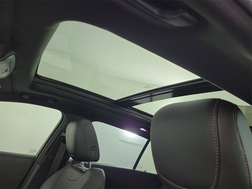 Certified 2023 Cadillac XT4 Sport w/ Cold Weather Package image 17