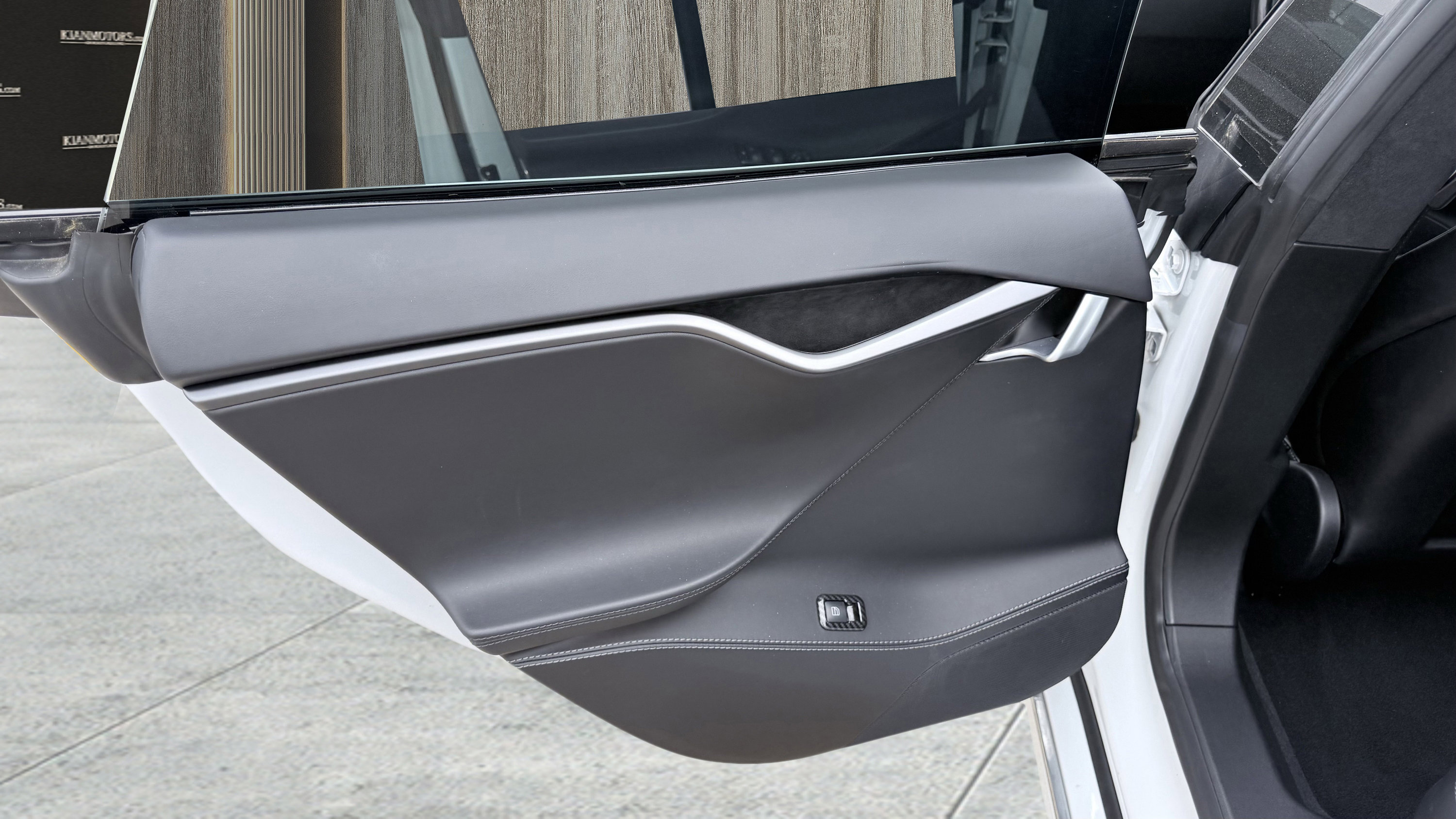 Used 2021 Tesla Model S Long Range Plus image 37